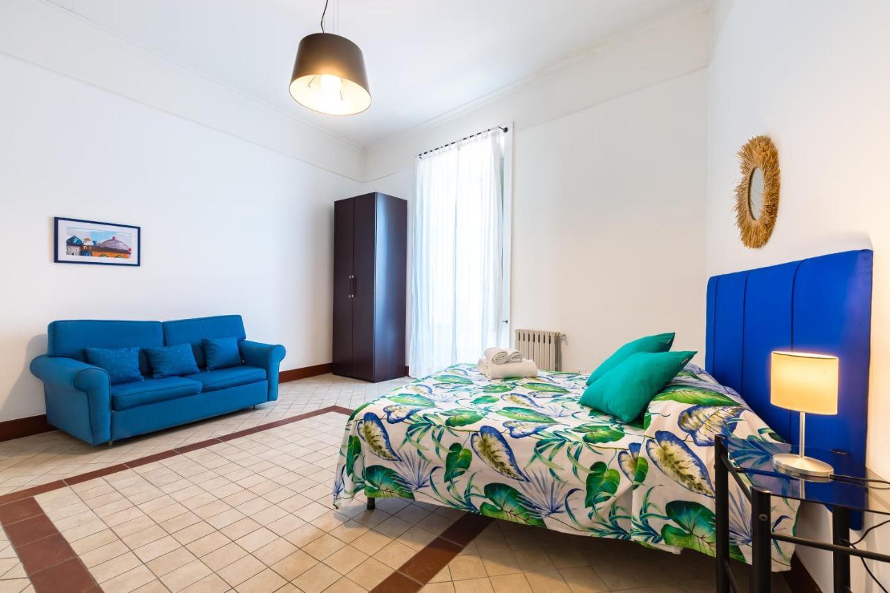 Lopez 20 A Big Family Apartment By Napoliapartments المظهر الخارجي الصورة